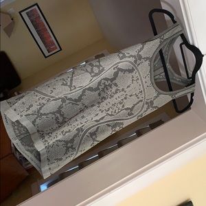 Lululemon Workout top, size large